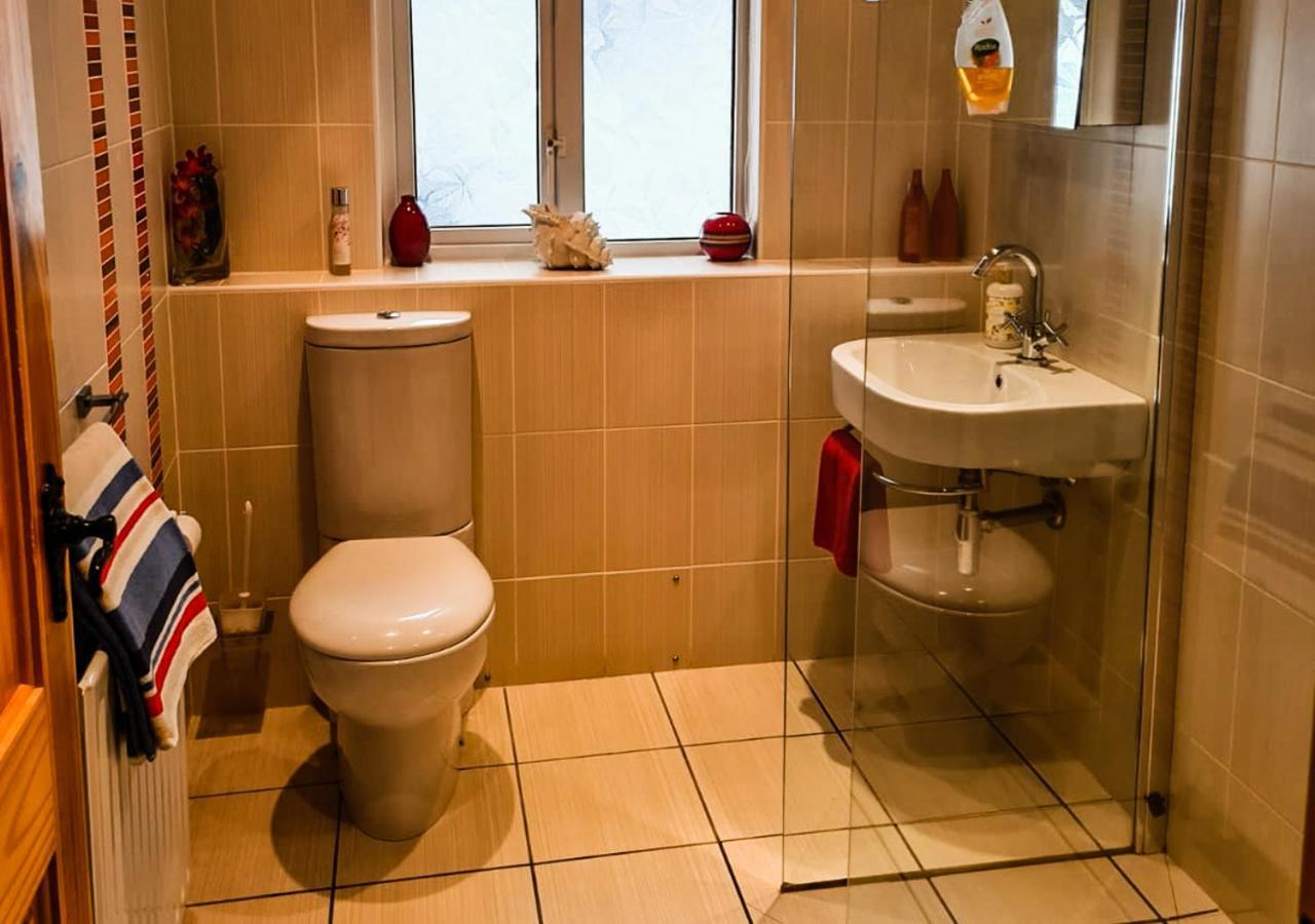 Moat Holiday Rental Lisnaskea Dış mekan fotoğraf