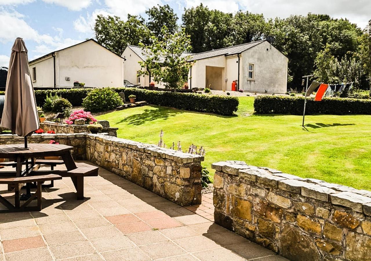 Moat Holiday Rental Lisnaskea Dış mekan fotoğraf