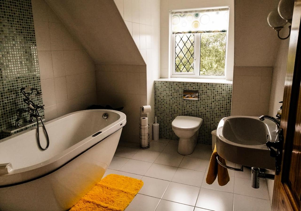 Moat Holiday Rental Lisnaskea Dış mekan fotoğraf