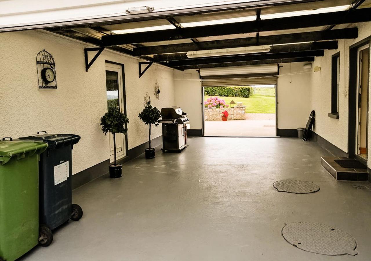 Moat Holiday Rental Lisnaskea Dış mekan fotoğraf